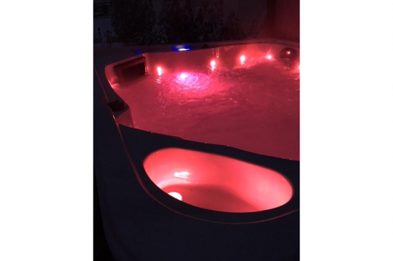 Nuitée à la Cave Romantique - Avec bouteille de prosecco, petit-déjeuner et accès au jacuzzi privatif 8 