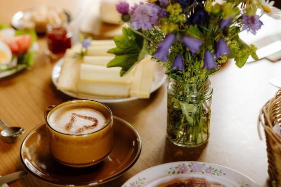 Visite d’une fromagerie d’alpage - Avec petit-déjeuner d’alpage pour 2 personnes 6 