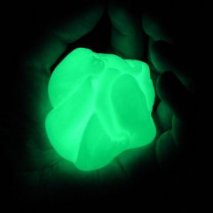 Intelligente Knete - leuchtet im Dunkeln 3 