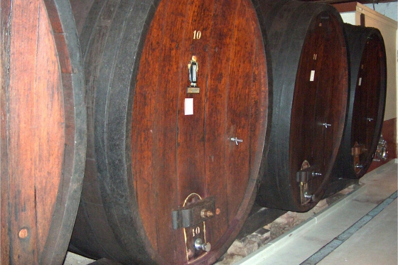 Dégustation de vin pour deux - Cave des Lauriers (NE) avec visite, apéro et 1 bouteille offerte 4  Dégustation de vin pour deux - Cave des Lauriers (NE) avec visite, apéro et 1 bouteille offerte 4
