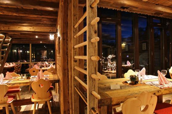 Séjour wellness à Leysin - 1 nuit pour 2 adultes et 1 enfant, avec repas et accès au spa 11  Séjour wellness à Leysin - 1 nuit pour 2 adultes et 1 enfant, avec repas et accès au spa 11