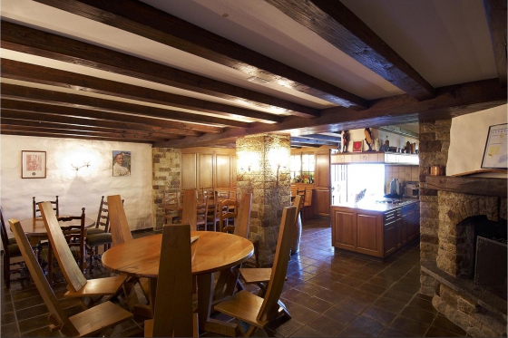 Dégustation de vin pour deux - Au Croix Duplex avec visite, apéro, kit du sommelier et bon CHF 20.- 4  Dégustation de vin pour deux - Au Croix Duplex avec visite, apéro, kit du sommelier et bon CHF 20.- 4