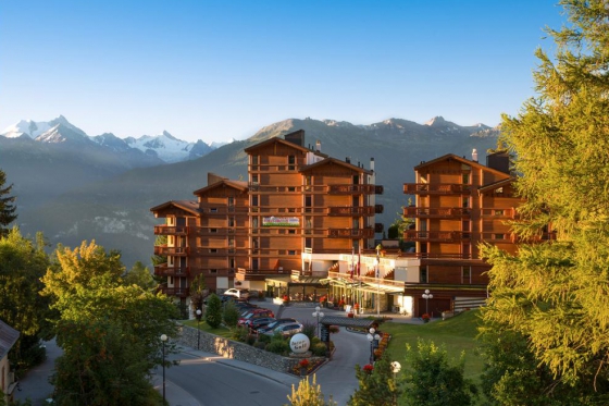 Séjour gourmand à Crans-Montana - 1 nuit en chambre double, accès au spa et menu à 4 plats  