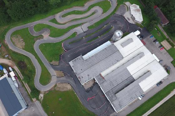 3 séances de 10 minutes de karting - Pour 1 adulte (dès 14 ans) 4  3 séances de 10 minutes de karting - Pour 1 adulte (dès 14 ans) 4