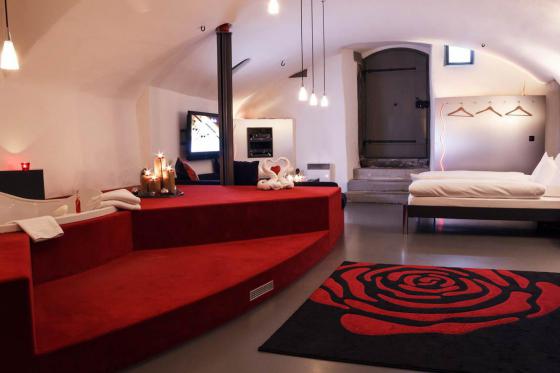 Rosen-Suite Übernachtung - für 2 Personen, So-Do einlösbar  