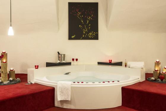 Rosen-Suite Übernachtung - für 2 Personen, So-Do einlösbar 1 