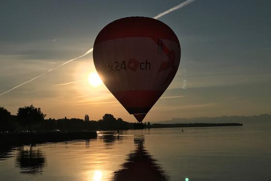 Vol de nuit en montgolfière - 1h de vol en Suisse romande, pour 2 personnes  