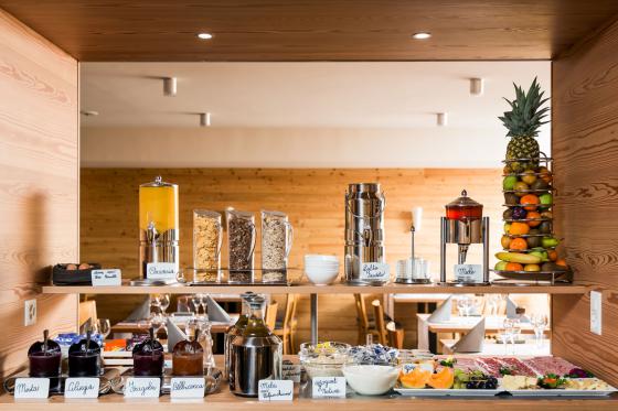 Hélicoptère au Bernina - & 1 nuitée avec repas du soir à 5 plats pour 2 personnes inclus 2 