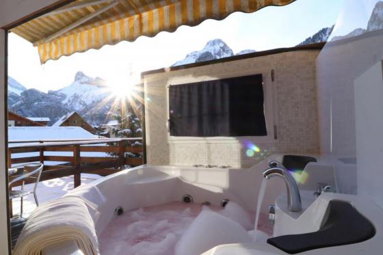 Übernachtung in der Loveroom-Suite - Zimmer mit Dampfbad, Cheminée, Garten und Whirlpool 2 