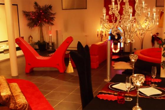 Romantische Übernachtung - Loveroom in Bern mit Whirlpool  2 