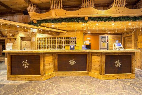 LAST MINUTE - Wellness à Leysin - 1 nuit pour 2 personnes, avec repas et accès au spa 2 