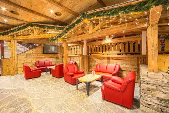 LAST MINUTE - Wellness à Leysin - 1 nuit pour 2 personnes, avec repas et accès au spa 3 