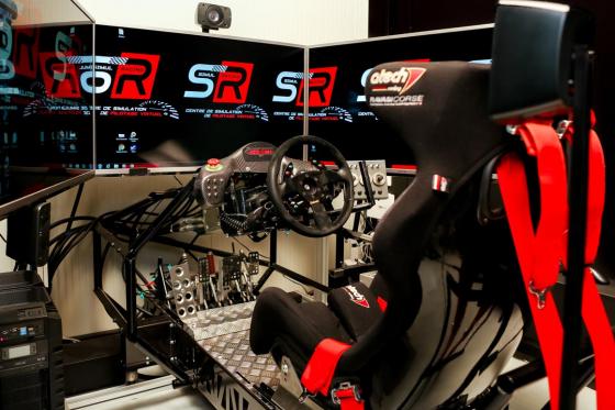 Simulateur de course automobile - Pour 2 personnes, 60 minutes de pilotage par personne 2 