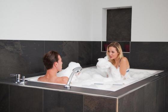 Romantik in der Riviera Suite - Whirlpool, privater Seezugang & Lounge, Nebensaison 5 