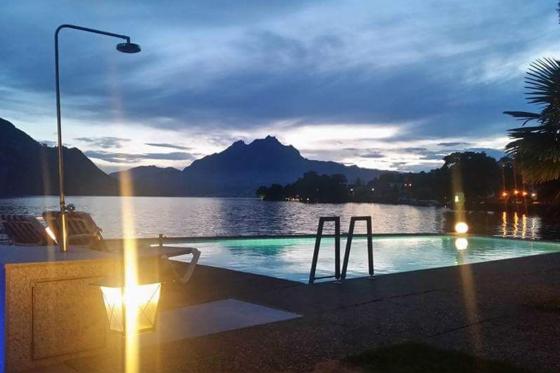 Romantik in der Riviera Suite - Whirlpool, privater Seezugang & Lounge, Nebensaison 17 