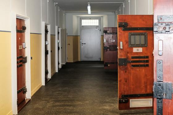 Nuits insolites en hôtel-prison  - 1 nuit dans le bureau du gardien pour 2 personnes 1  Nuits insolites en hôtel-prison  - 1 nuit dans le bureau du gardien pour 2 personnes 1