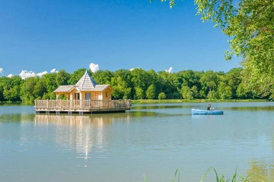 Séjour dans une cabane sur l'eau - pour 2 personnes, en demi-pension incluant la location de vélos  