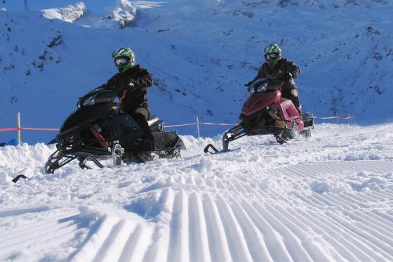 Motoslitta e fonduta per 2 - Azione nella neve ad Engelberg 3 
