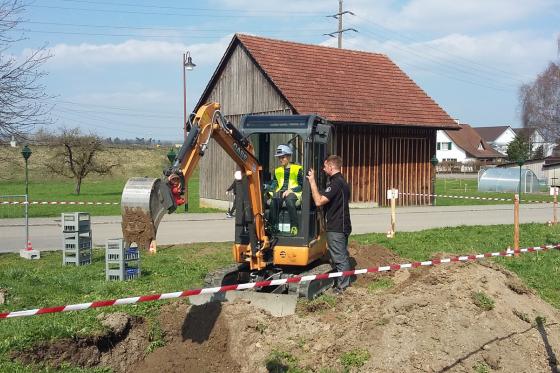 Baggerplausch - Bagger selber fahren 2  Baggerplausch - Bagger selber fahren 2