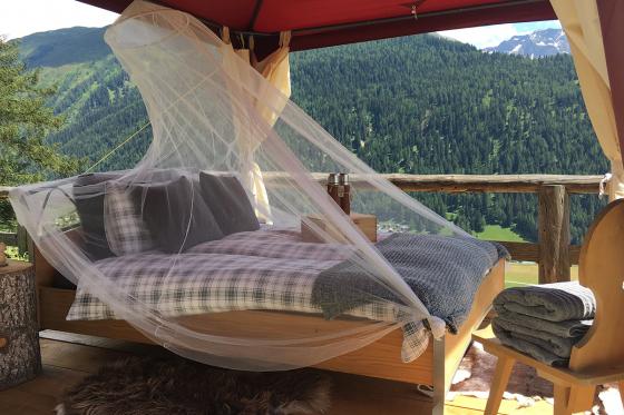 Glamping in den Walliser Bergen - Naturlodge für 2 Personen inkl. Frühstück und traumhaftes Panorama 1 