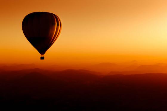 Sonnenaufgangs-Ballonfahrt - in Bern 2h Fahrt für 1 Person  