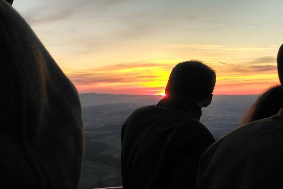 Sonnenaufgangs-Ballonfahrt - in Bern 2h Fahrt für 1 Person 3 