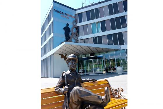 Séjour « Candle Light » pour deux - en chambre Moderne vue jardin, verre de bienvenue et demi-pension 3 