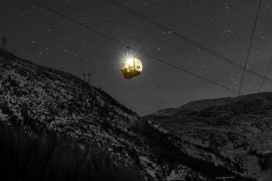 Fondue en télécabine pour 2 - une expérience de repas unique avec vin inclus à Saas-Fee 1 