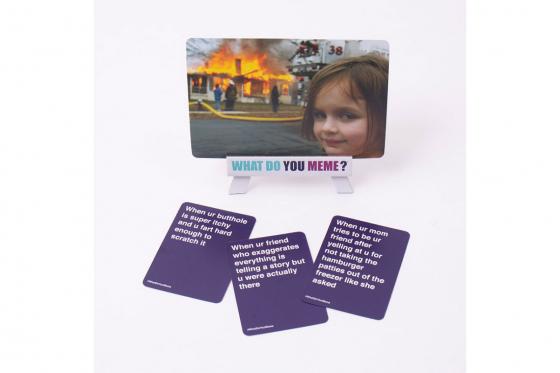 Kartenspiel mit Memes - What Do You Meme? 3 