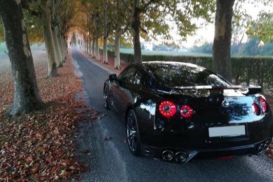 Location d'une Nissan GT-R - durant 24h, 300km inclus  