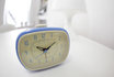 Retro Wecker - in 3 verschiedenen Farben 