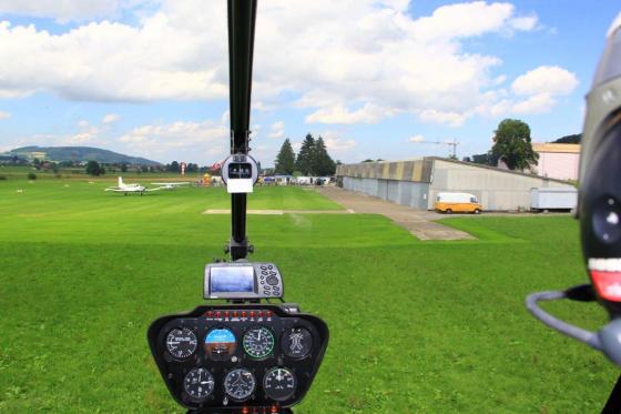 Piloter un hélicoptère  - 30 minutes pour 1 personne à Bâle 5 