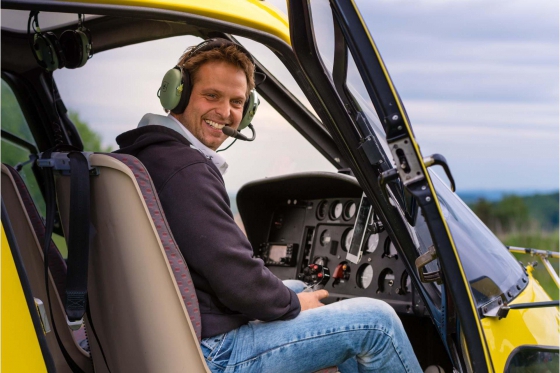 Helikopter selber fliegen - 40 Minuten für 1 Person in Basel   