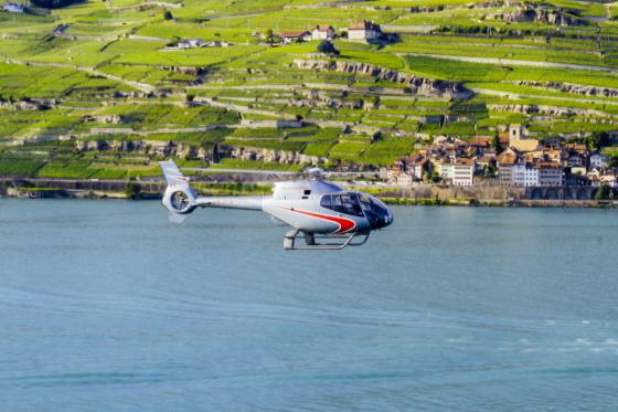 Lausanne Helikopterflug - inkl. Fondue-Plausch für 2 Personen  4 