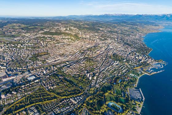 Lausanne Helikopterflug - inkl. Fondue-Plausch für 2 Personen  6 