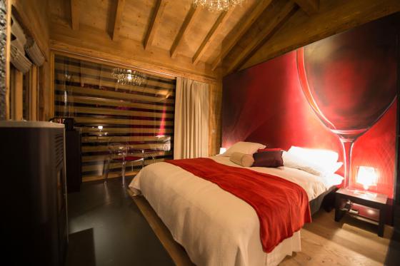 Séjour romantique dans un chalet - Pour 2 personnes avec 1 heure de jacuzzi et sauna comprise 6 