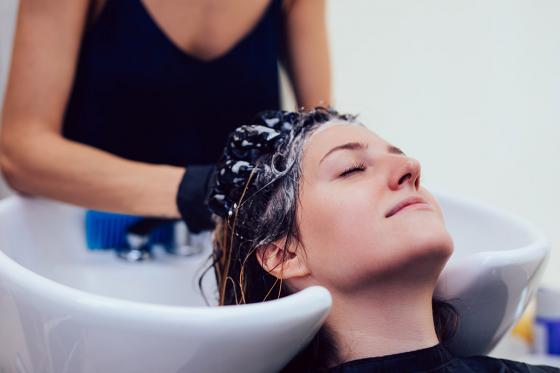 Wellness für Ihre Haare - inkl. Beratung, Schneiden, Stylen und Handmassage 2 