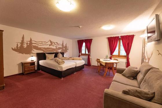 Kurzferien in den Bergen für 2 - inkl. 4-Gang Dinner & Trottinettabfahrt 1 