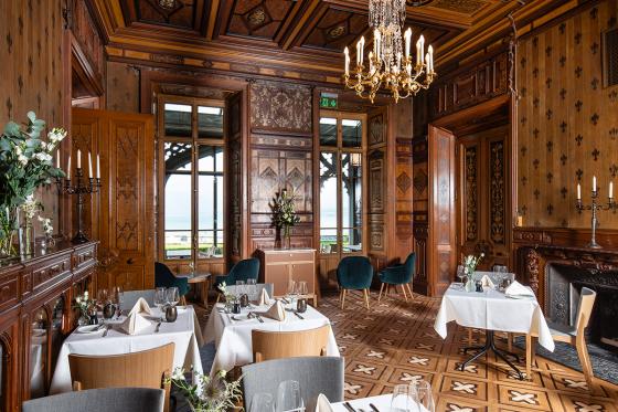 Nuitée dans un château pour 2 - au château de Schadau au bord du lac de Thoune, avec menu à 5 plats 11 