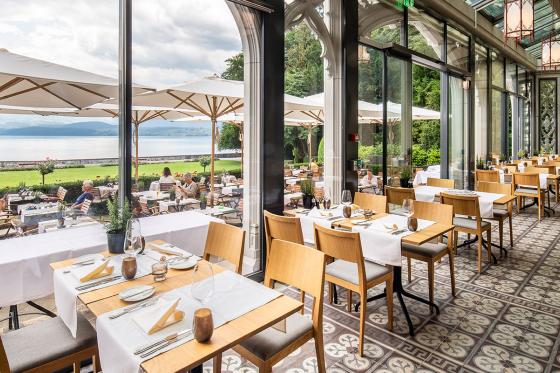Nuitée dans un château pour 2 - au château de Schadau au bord du lac de Thoune, avec menu à 5 plats 13 