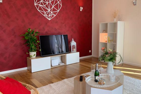 Maisonnette Enchantée - 2 nuits avec petit déjeuner et jacuzzi privatif (Dimanche au Jeudi) 4 