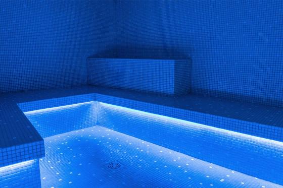 Spa, massages & mousseux - au centre-ville de Fribourg | 2 personnes  8 