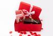 Geschenkset Romantische Auszeit - Wishbox + Goldrose 1