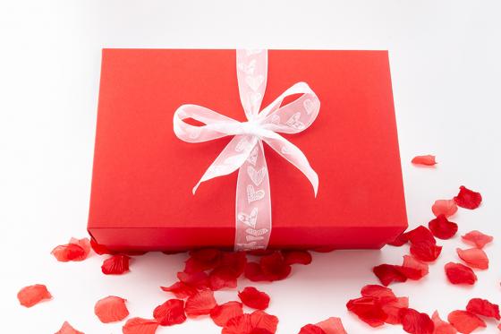 Geschenkset Romantische Auszeit - Wishbox + Goldrose 3 