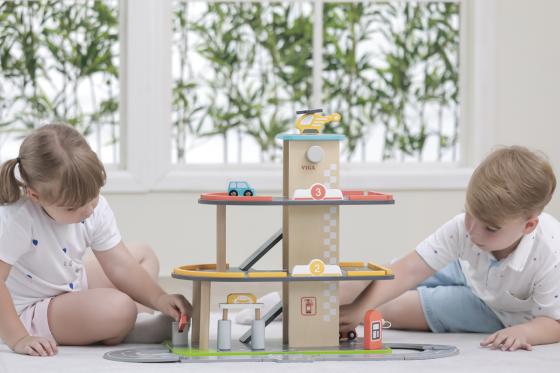 Parking avec station d'essence - En bois 2 