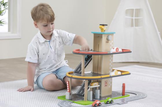 Parking avec station d'essence - En bois 3 