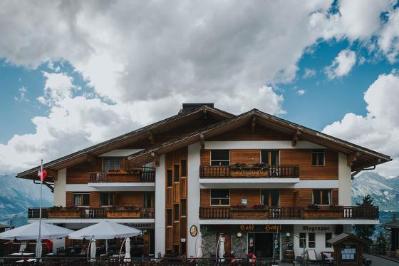 Escapade au grand air  - à Veysonnaz, accès au spa et petit déjeuner 5 