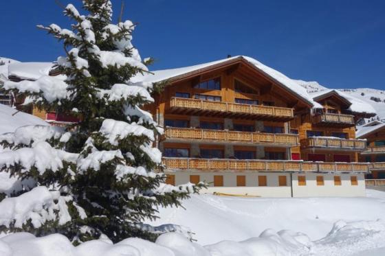 Escapade romantique - 1 nuit avec fondue, champagne et MultiPass pour 2 personnes  