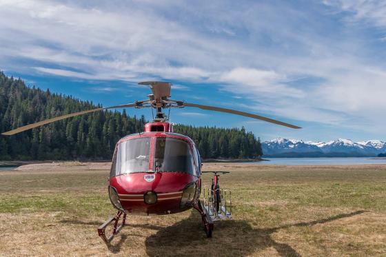 Helikopter & SUP - Flug zum Bergsee und Stand-up-Paddling für 1 Person 1 