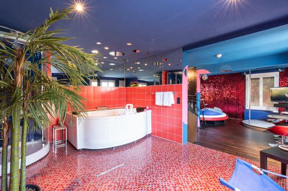 Privat-Wellness in eigener Suite - inkl. Übernachtung in der Glanz & Glamour Suite & 3-Gang Menü 2 